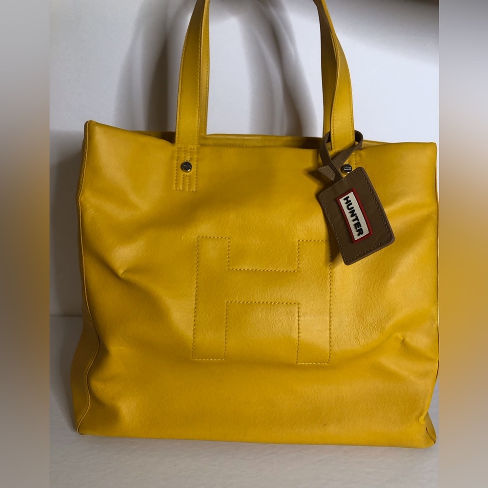 Hunter Yellow Rubber Tote - Picture 5 of 16